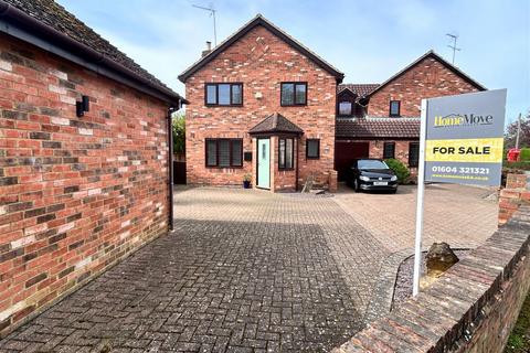 4 bedroom link detached house for sale, North Street, Mears Ashby
