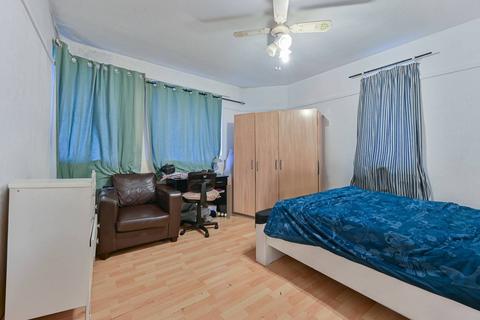 2 bedroom flat for sale, Warwick Gardens, Thornton Heath, CR7