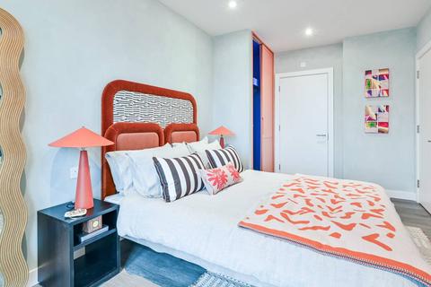 2 bedroom flat to rent, Sandhu Building, Stratford, E20