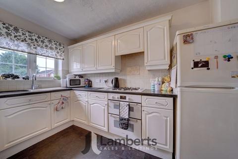 73 Hoveton Close, Redditch, B98 7HW