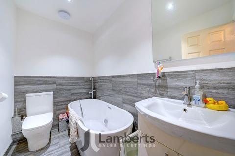 73 Hoveton Close, Redditch, B98 7HW