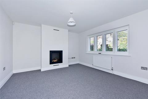 3 bedroom detached house to rent - Chiltern Road, Marlow, Buckinghamshire, SL7
