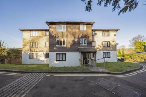 1 bedroom apartment for sale, Fairbairn Close, Purley
