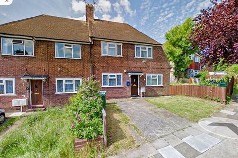 8a Voce Road, London, SE18 2LN