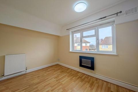 8a Voce Road, London, SE18 2LN