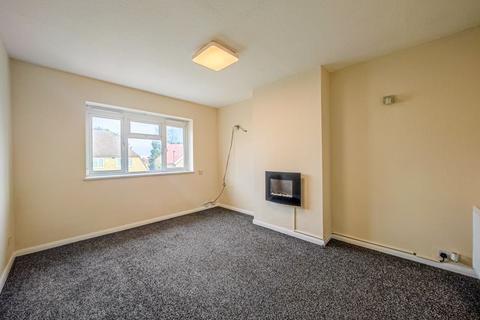 8a Voce Road, London, SE18 2LN