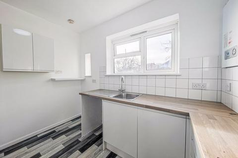8a Voce Road, London, SE18 2LN