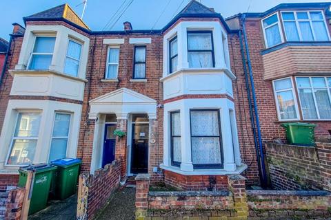 77 Admaston Road, London, SE18 2TP
