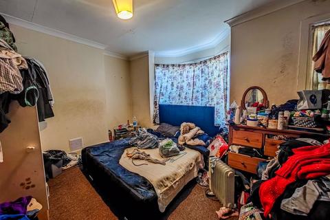 77 Admaston Road, London, SE18 2TP