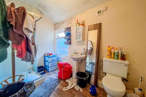 77 Admaston Road, London, SE18 2TP