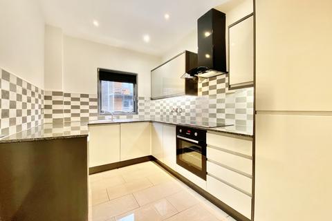 2 bedroom apartment for sale, North Crescent, Leeds