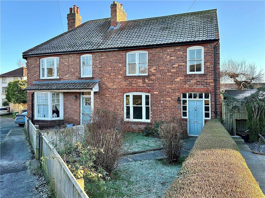 Enterpen, Hutton Rudby, Yarm 3 bed semidetached house £995 pcm (£230 pw)