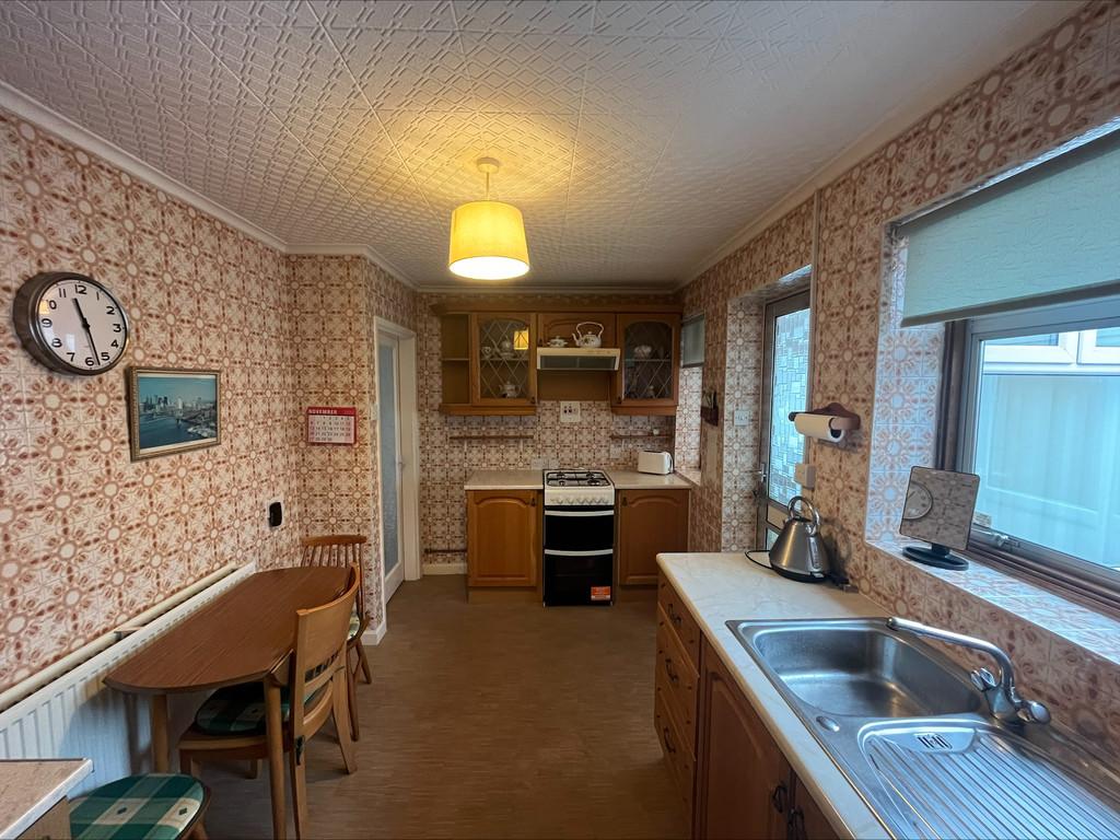 Cherrywood Gardens, Nottingham NG3 2 bed detached bungalow for sale £