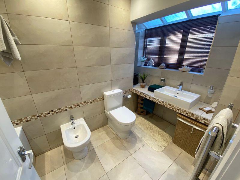 Modern Bathroom