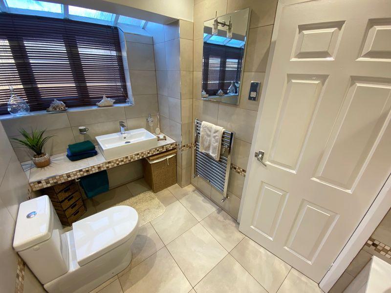 Modern Bathroom