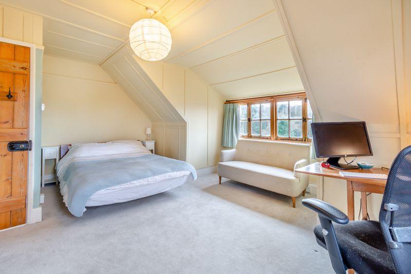 Abinger Lane, Abinger Common 5 bed semidetached house for sale £