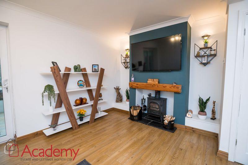 Minton Way, Widnes 3 bed semidetached house £280,000