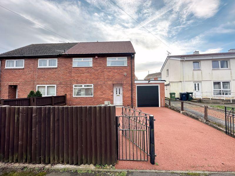 Jobling Avenue, Winlaton 3 bed semidetached house for sale £112,500