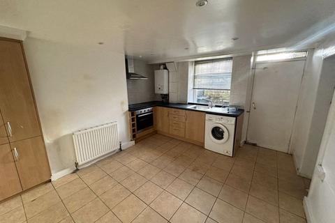 2 bedroom terraced house to rent, Stanley Street, Huddersfield