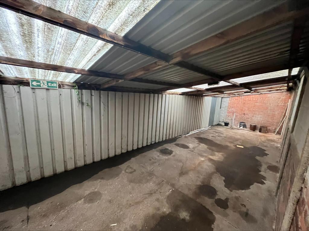 Ground floor storage