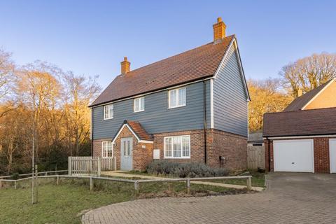 4 bedroom detached house for sale, Millennium Way, Heathfield