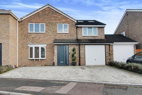4 bedroom semi-detached house for sale, Rectory Close, St. Neots PE19