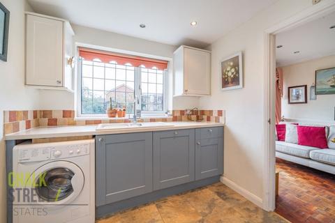 28 Oates Road, Romford, RM5 2HT