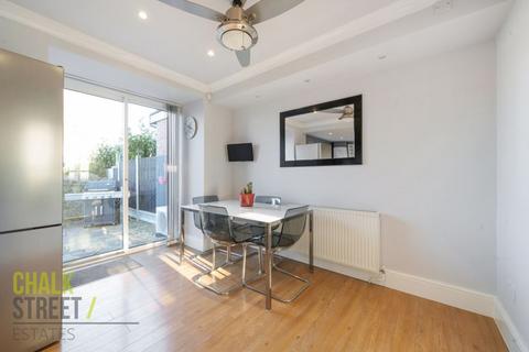 47 Macdonald Avenue, Hornchurch, RM11 2NF