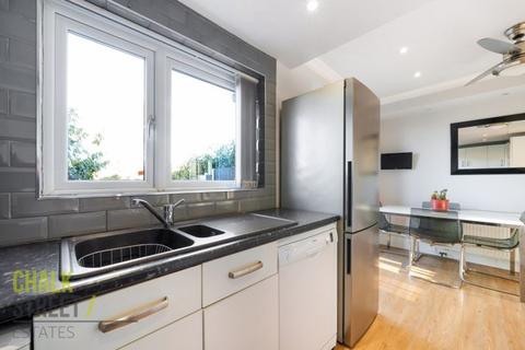 47 Macdonald Avenue, Hornchurch, RM11 2NF