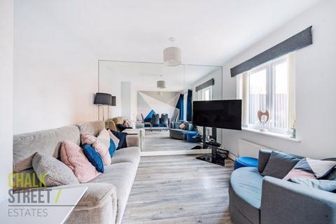 19 Juliette Mews, Romford, RM1 2BF
