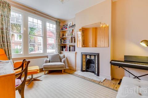 155 Rathcoole Gardens, London, N8 9PE