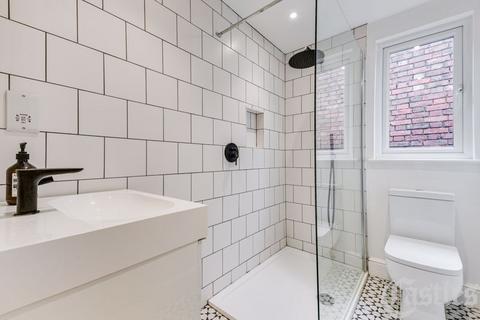 155 Rathcoole Gardens, London, N8 9PE