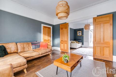 50 Crouch Hill, London, N4 4AA