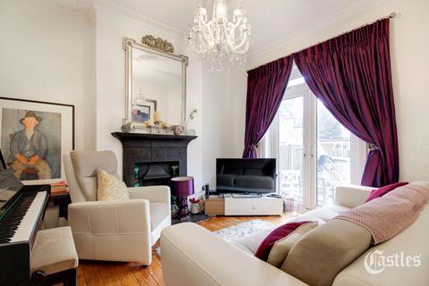 27 Belsize Avenue, London, N13 4TL