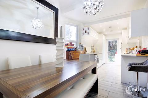 27 Belsize Avenue, London, N13 4TL