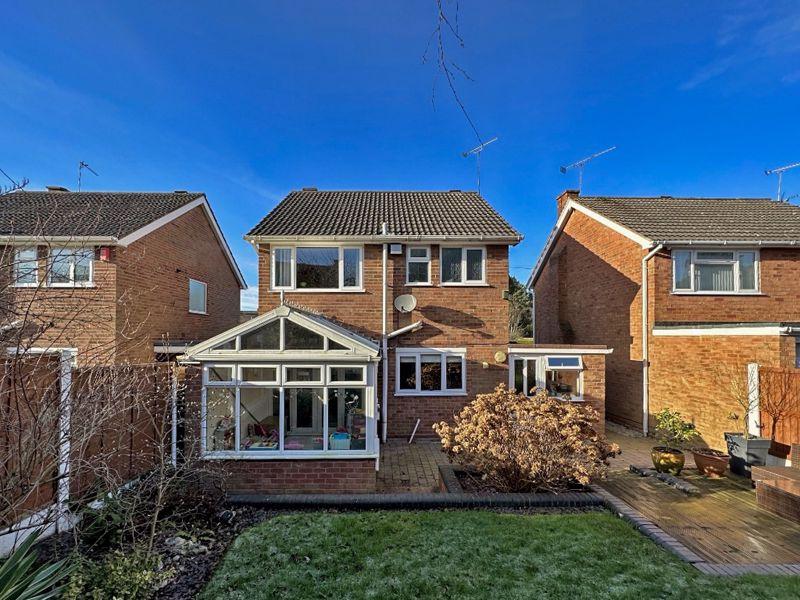 Mount Road, PENN 3 bed detached house for sale £330,000