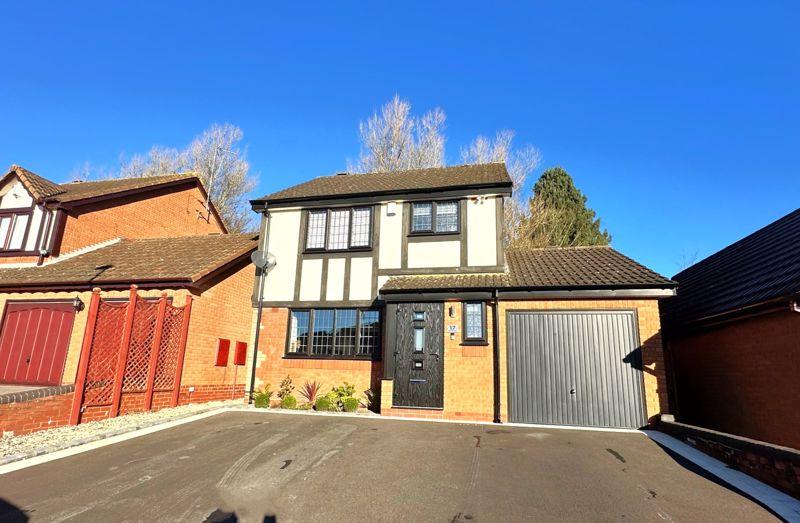 Bosworth Close, Woodsetton DY3 3 bed detached house for sale £329,950