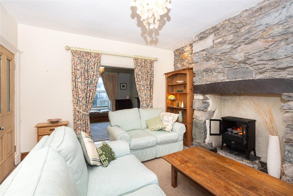 Station Road, Llanrug, Caernarfon, Gwynedd, LL55 2 bed semidetached