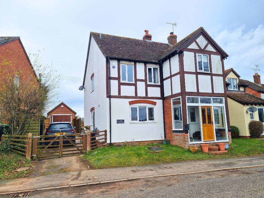 The Willows, Luston, Leominster, Herefordshire, HR6 0DF 4 bed semi