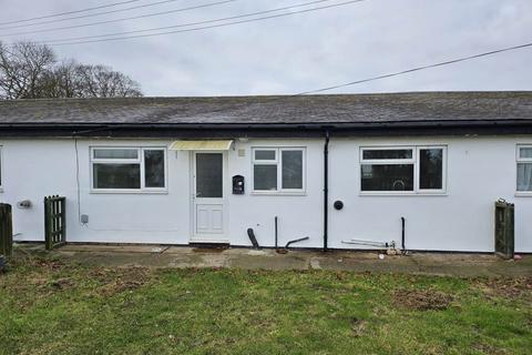 3 bedroom semi-detached bungalow to rent, North Hall Farm Stables , ,