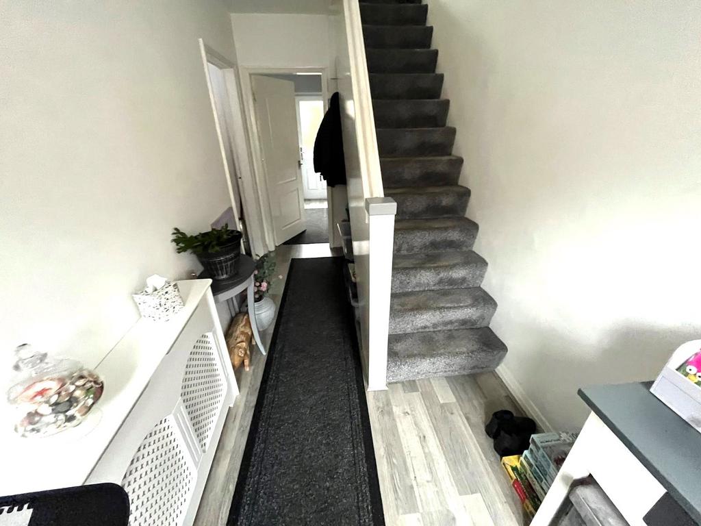 Queens Road, Auckland, DL14 3 bed end of terrace house £675