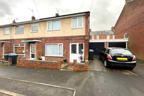 3 bedroom end of terrace house to rent, Queens Road, Bishop Auckland, DL14