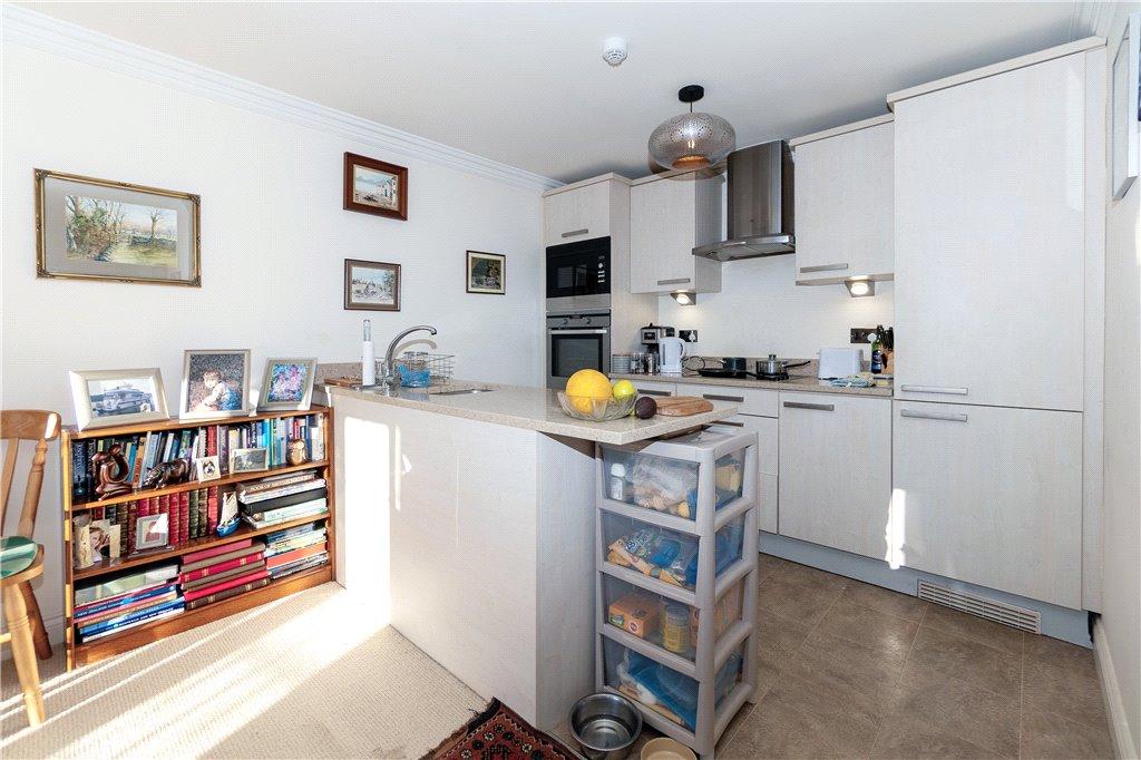 Kitchen Dining Area