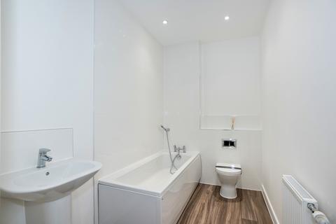 3 bedroom townhouse to rent, Ensign Mews, Cross Street, Admiralty Quarter