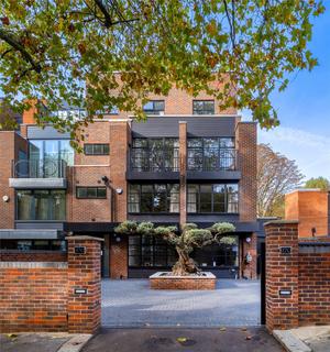5 bedroom end of terrace house for sale, Fitzjohns Avenue, Hampstead, London, NW3