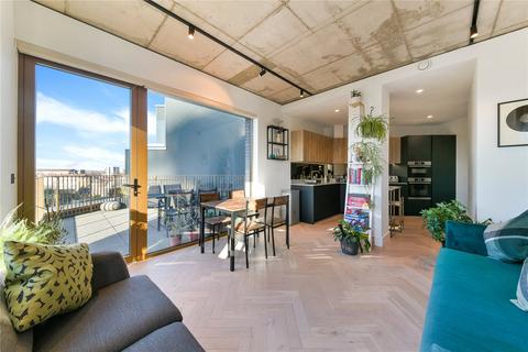 1 bedroom apartment for sale, Andrews Road, London, E8