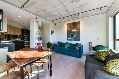 1 bedroom apartment for sale, Andrews Road, London, E8