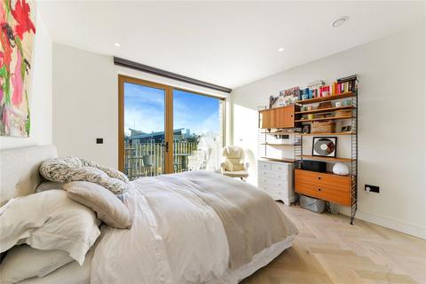 1 bedroom apartment for sale, Andrews Road, London, E8