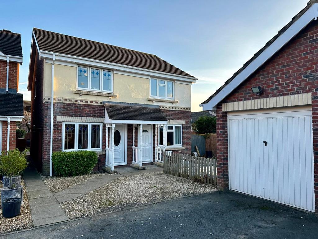 Heritage Drive, Credenhill, Hereford, HR4 2 bed semidetached house for