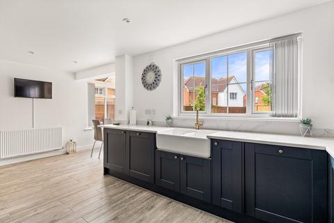 20 Alexandra Corniche, Hythe, CT21 5RN